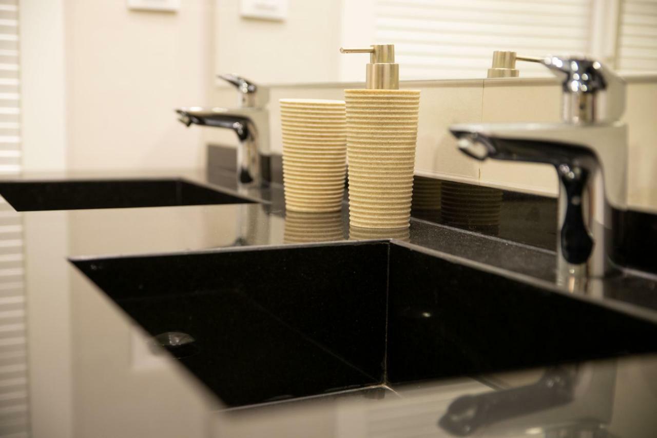 Luxury Apartment Alcazaba By Nagoa Homes มาลากา ภายนอก รูปภาพ